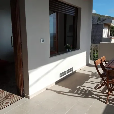 Apartment Oleandro Bianco Gutturu
